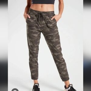 Athleta Camo Farallon Jogger pants